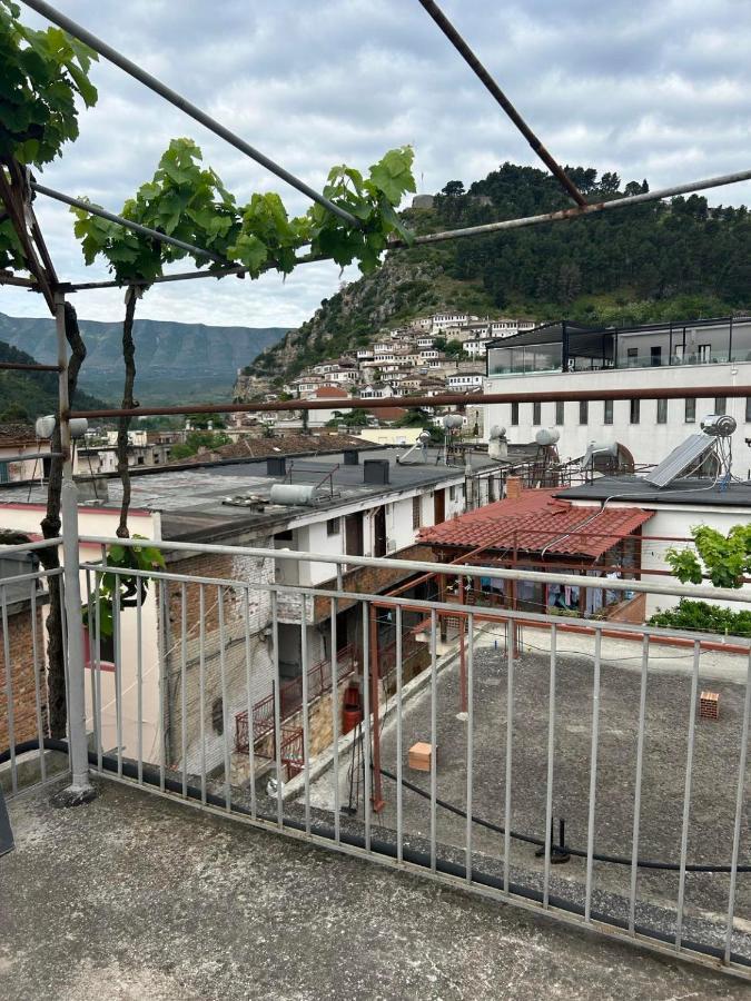 Flat In Berat'S Center Daire Dış mekan fotoğraf