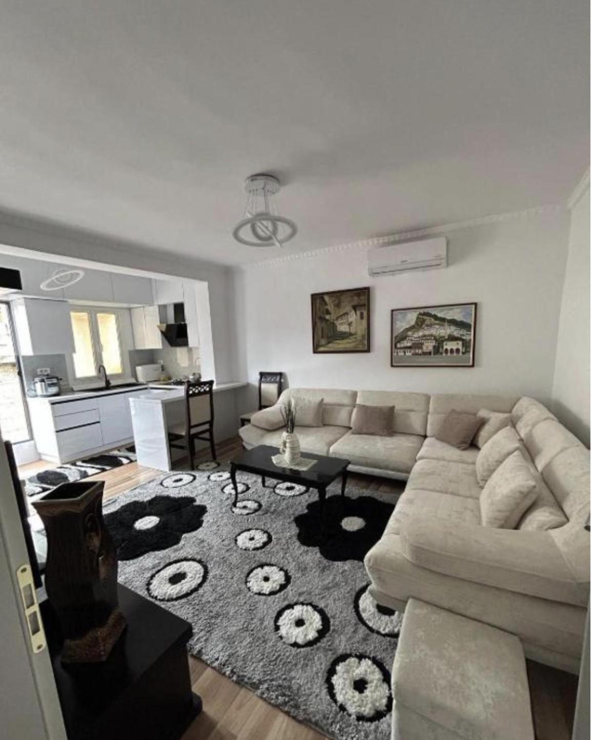 Flat In Berat'S Center Daire Dış mekan fotoğraf