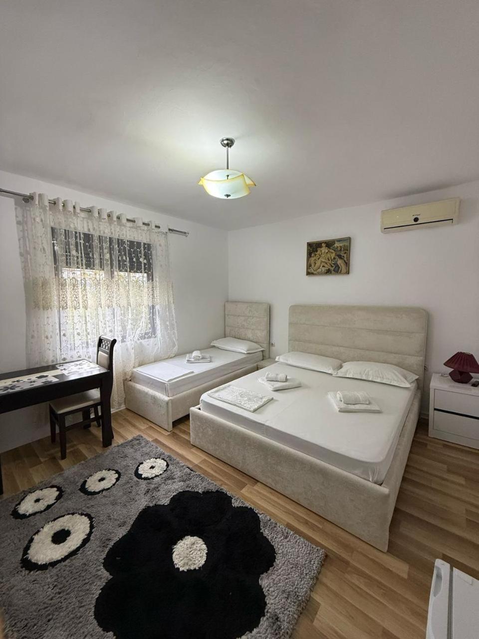 Flat In Berat'S Center Daire Dış mekan fotoğraf